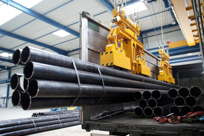 Dlaczego lekkie suwnice bramowe są praktycznym rozwiązaniem w nowoczesnym zakładzie pracy?