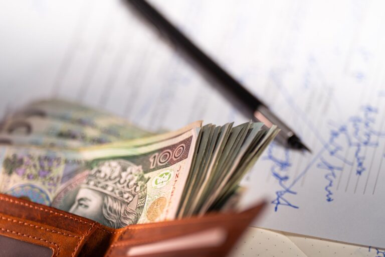 Stawka VAT 0% w eksporcie towarów: dokumenty i terminy dla sprzedawcy