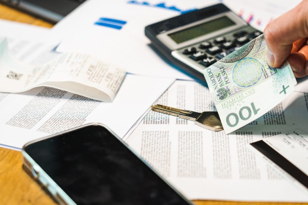 Klient B2B nie płaci faktury: kolejność działań od przypomnienia do windykacji